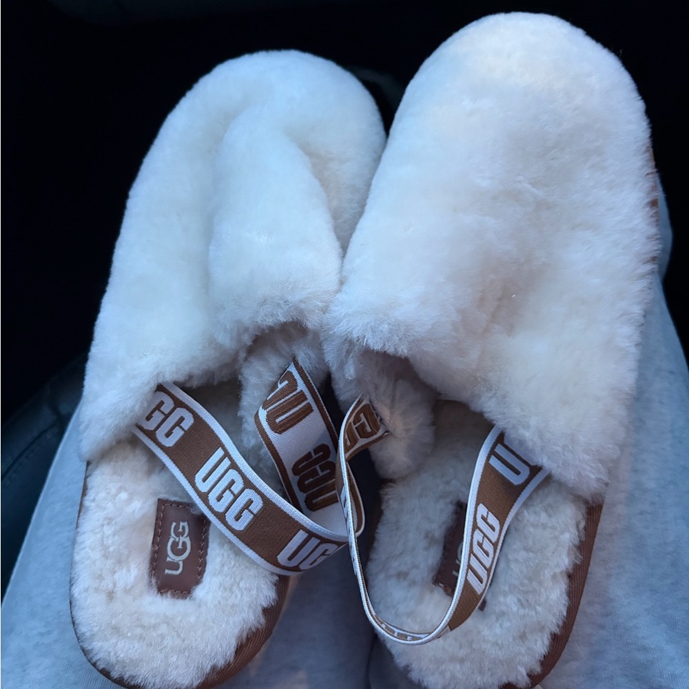 UGG Cream Fluffy Slippers